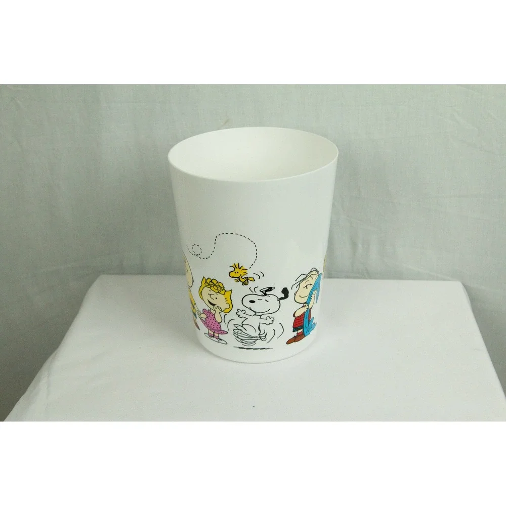 Peanuts Charlie Brown Snoopy Gang Plastic Wastebasket Trash Can White 2019